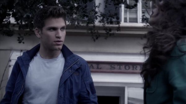 PLL_S04E06_720p_JACK_Up_DownloadSeriesHere_2242.jpg