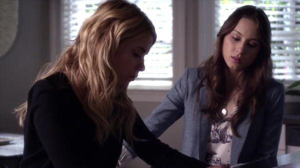 PLL_S04E07_720p_JACK_Up_DownloadSeriesHere_1122.jpg