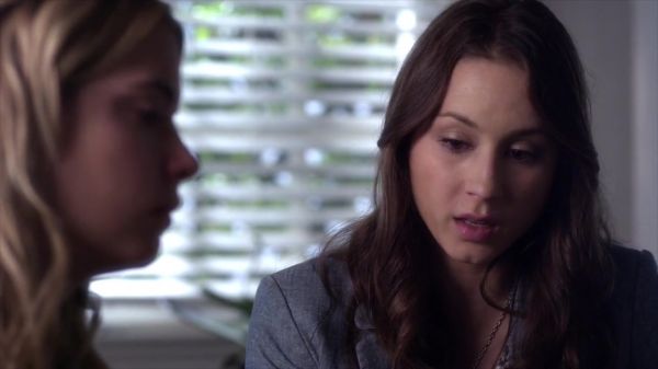 PLL_S04E07_720p_JACK_Up_DownloadSeriesHere_1145.jpg
