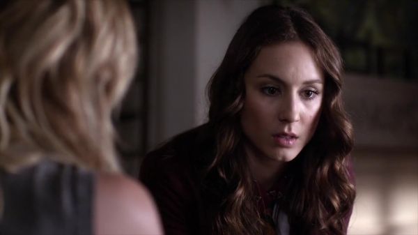 PLL_S04E08_720p_JACK_Up_DownloadSeriesHere_0178.jpg