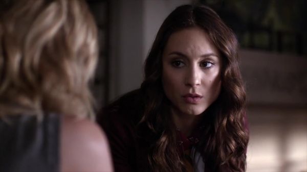 PLL_S04E08_720p_JACK_Up_DownloadSeriesHere_0189.jpg