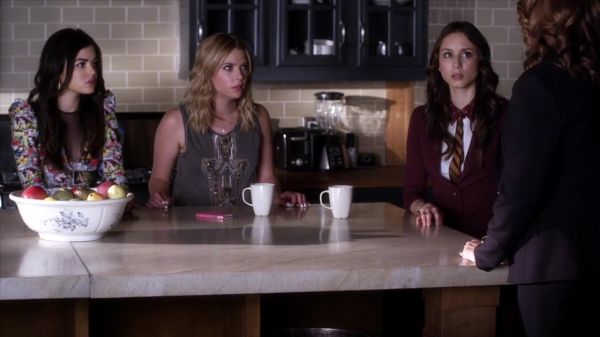 PLL_S04E08_720p_JACK_Up_DownloadSeriesHere_0208.jpg
