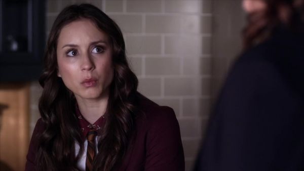 PLL_S04E08_720p_JACK_Up_DownloadSeriesHere_0241.jpg
