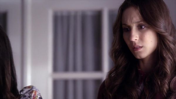 PLL_S04E08_720p_JACK_Up_DownloadSeriesHere_0362.jpg