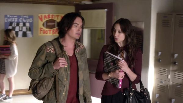 PLL_S04E08_720p_JACK_Up_DownloadSeriesHere_0547.jpg