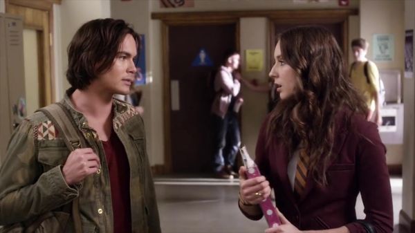 PLL_S04E08_720p_JACK_Up_DownloadSeriesHere_0555.jpg