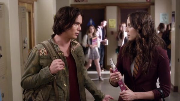 PLL_S04E08_720p_JACK_Up_DownloadSeriesHere_0556.jpg