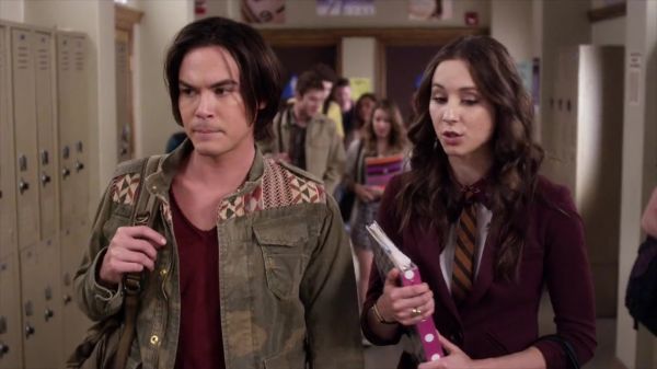 PLL_S04E08_720p_JACK_Up_DownloadSeriesHere_0559.jpg