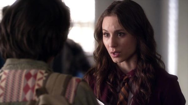 PLL_S04E08_720p_JACK_Up_DownloadSeriesHere_0588.jpg