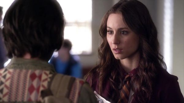 PLL_S04E08_720p_JACK_Up_DownloadSeriesHere_0597.jpg