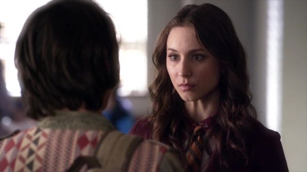 PLL_S04E08_720p_JACK_Up_DownloadSeriesHere_0603.jpg