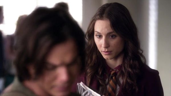 PLL_S04E08_720p_JACK_Up_DownloadSeriesHere_0610.jpg