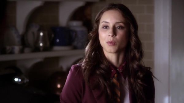 PLL_S04E08_720p_JACK_Up_DownloadSeriesHere_0868.jpg