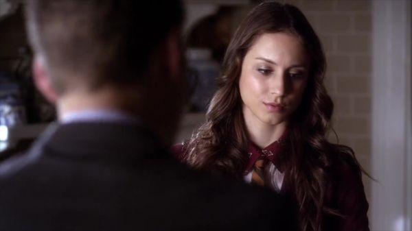 PLL_S04E08_720p_JACK_Up_DownloadSeriesHere_0871.jpg