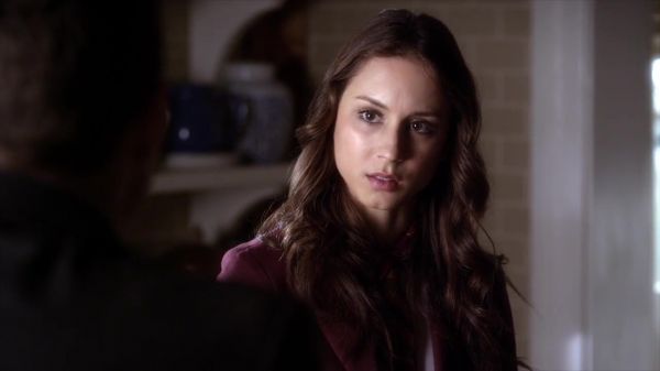 PLL_S04E08_720p_JACK_Up_DownloadSeriesHere_0881.jpg