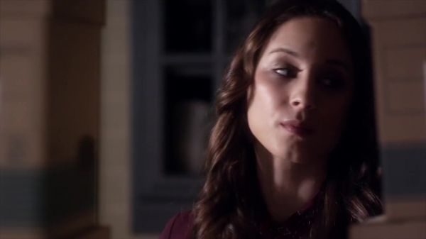 PLL_S04E08_720p_JACK_Up_DownloadSeriesHere_0970.jpg