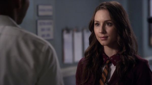 PLL_S04E08_720p_JACK_Up_DownloadSeriesHere_1083.jpg