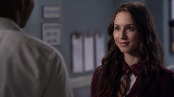 PLL_S04E08_720p_JACK_Up_DownloadSeriesHere_1084.jpg
