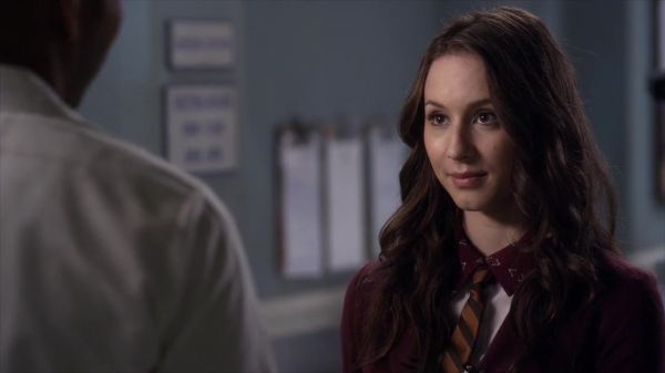 PLL_S04E08_720p_JACK_Up_DownloadSeriesHere_1104.jpg