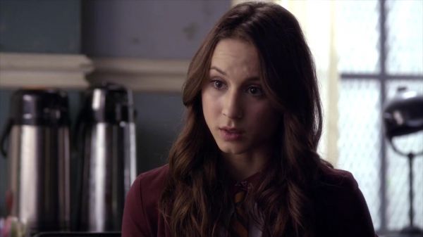 PLL_S04E08_720p_JACK_Up_DownloadSeriesHere_1111.jpg