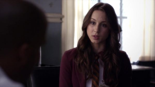 PLL_S04E08_720p_JACK_Up_DownloadSeriesHere_1136.jpg