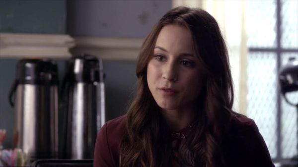 PLL_S04E08_720p_JACK_Up_DownloadSeriesHere_1165.jpg