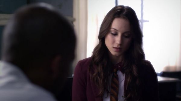 PLL_S04E08_720p_JACK_Up_DownloadSeriesHere_1184.jpg