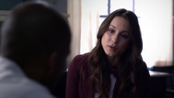 PLL_S04E08_720p_JACK_Up_DownloadSeriesHere_1185.jpg