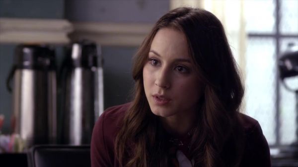PLL_S04E08_720p_JACK_Up_DownloadSeriesHere_1189.jpg
