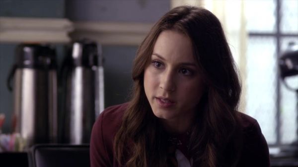PLL_S04E08_720p_JACK_Up_DownloadSeriesHere_1191.jpg
