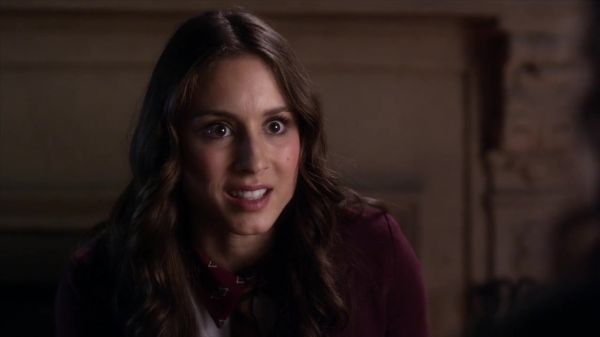 PLL_S04E08_720p_JACK_Up_DownloadSeriesHere_2477.jpg