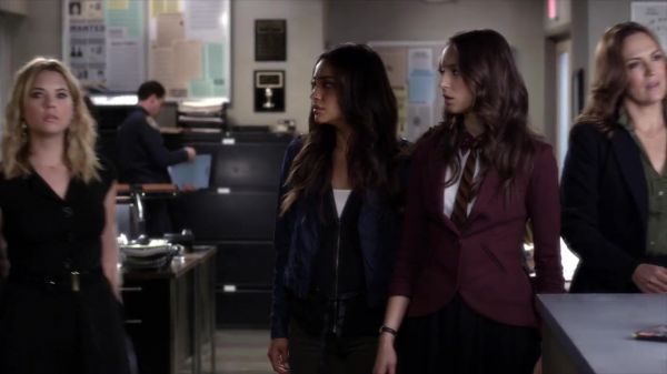 PLL_S04E08_720p_JACK_Up_DownloadSeriesHere_2566.jpg