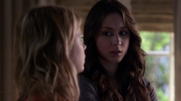 PLL_S04E09_720p_JACK_Up_DownloadSeriesHere_0231.jpg