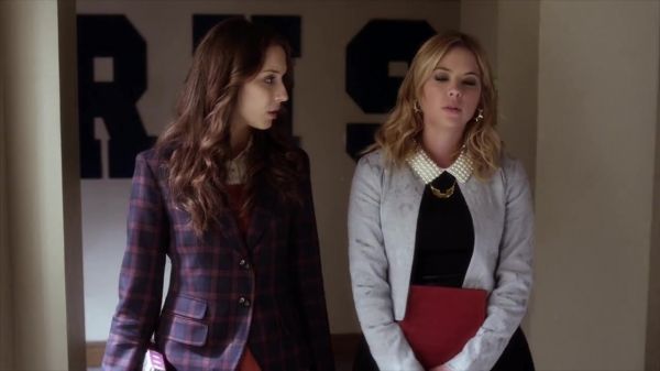PLL_S04E10_720p_JACK_Up_DownloadSeriesHere_0159.jpg