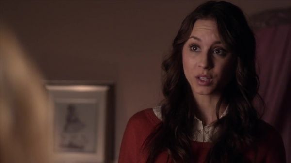 PLL_S04E10_720p_JACK_Up_DownloadSeriesHere_1990.jpg
