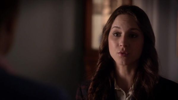 PLL_S04E10_720p_JACK_Up_DownloadSeriesHere_2050.jpg