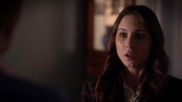 PLL_S04E10_720p_JACK_Up_DownloadSeriesHere_2051.jpg