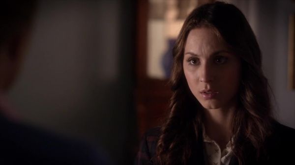 PLL_S04E10_720p_JACK_Up_DownloadSeriesHere_2059.jpg