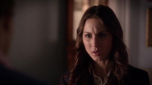 PLL_S04E10_720p_JACK_Up_DownloadSeriesHere_2171.jpg