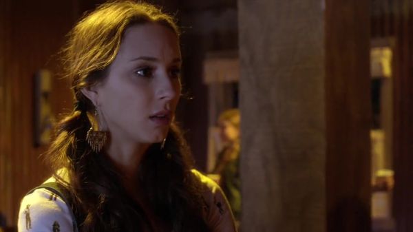 PLL_S04E11_720p_JACK_Up_DownloadSeriesHere_1971.jpg