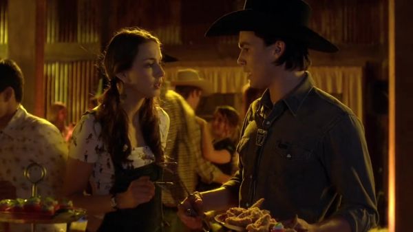 PLL_S04E11_720p_JACK_Up_DownloadSeriesHere_1989.jpg