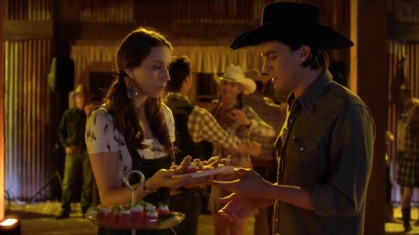 PLL_S04E11_720p_JACK_Up_DownloadSeriesHere_1995.jpg