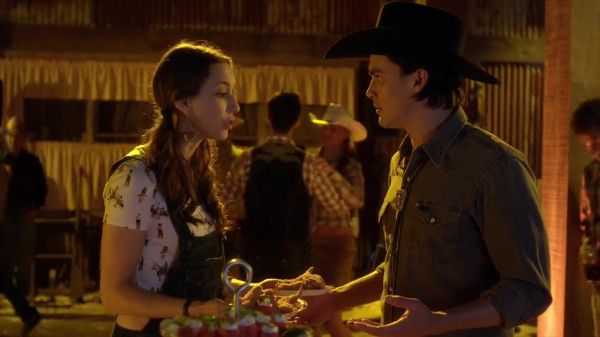 PLL_S04E11_720p_JACK_Up_DownloadSeriesHere_1998.jpg
