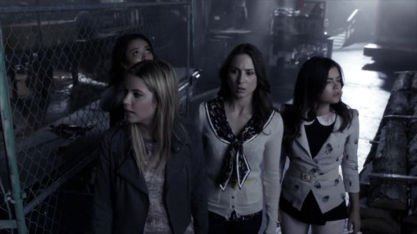 PLL_S04E12_720p_JACK_Up_DownloadSeriesHere_1916.jpg