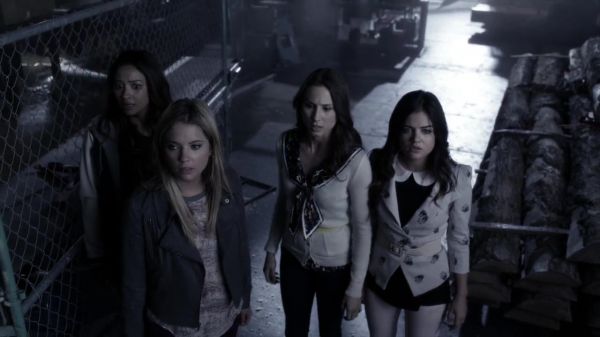 PLL_S04E12_720p_JACK_Up_DownloadSeriesHere_1918.jpg