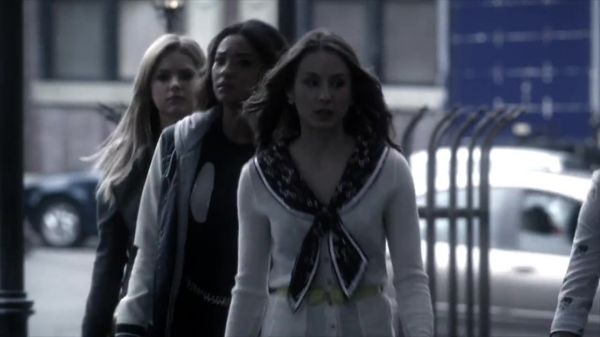 PLL_S04E12_720p_JACK_Up_DownloadSeriesHere_1931.jpg