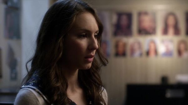 PLL_S04E12_720p_JACK_Up_DownloadSeriesHere_2199.jpg