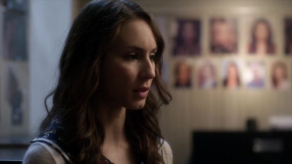 PLL_S04E12_720p_JACK_Up_DownloadSeriesHere_2204.jpg