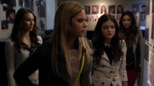 PLL_S04E12_720p_JACK_Up_DownloadSeriesHere_2206.jpg