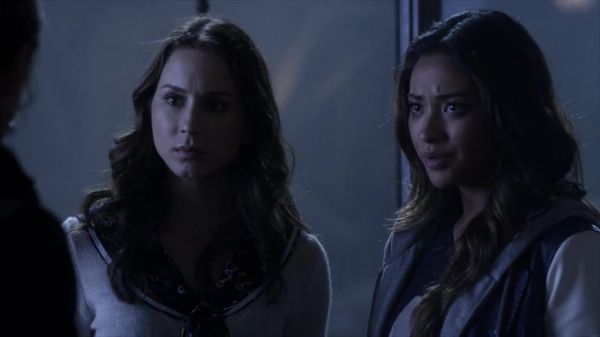 PLL_S04E12_720p_JACK_Up_DownloadSeriesHere_2244.jpg